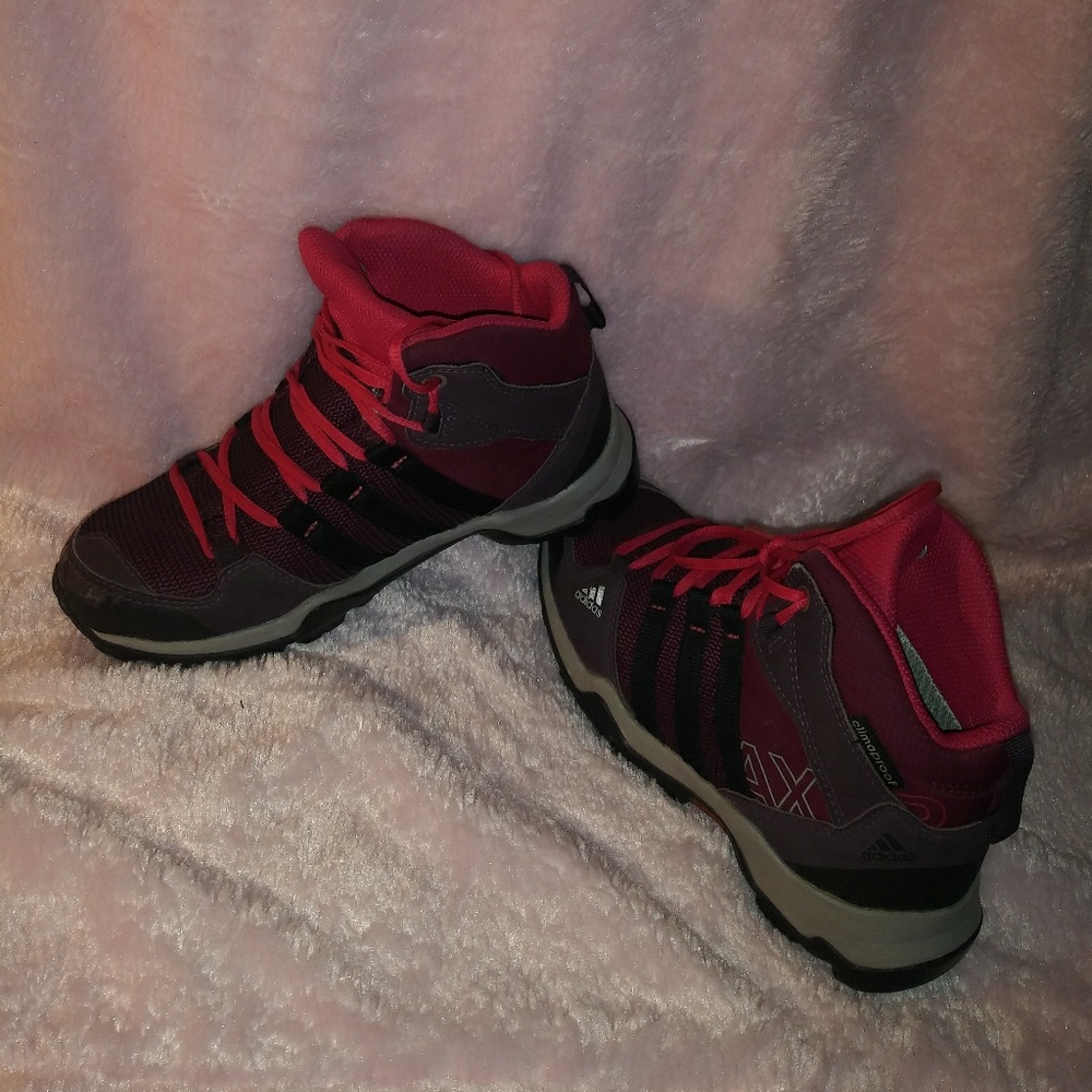 Outdoor shoes